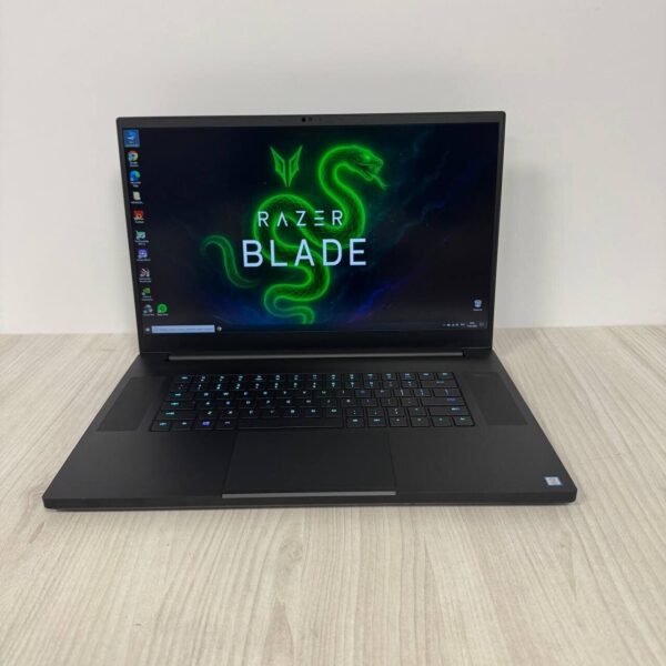Ігровий ноутбук Б-клас Razer Blade 17 RZ09-0314 / 17.3" (1920x1080) IPS / Intel Core i7-9750H (6 (12) ядра по 2.6 - 4.5 GHz) / 16 GB DDR4 / 1000 GB SSD NVMe / nVidia GeForce RTX 2070 Max-Q, 8 GB GDDR6, 256-bit / WebCam - Зображення 2