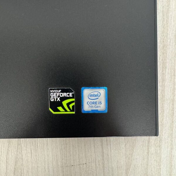 Ігровий ноутбук Б-клас Dell Inspiron 15 Gaming 7567 / 15.6" (1920x1080) TN / Intel Core i5-7300HQ (4 ядра по 2.5 - 3.5 GHz) / 8 GB DDR4 / 256 GB SSD M.2 / nVidia GeForce GTX 1050, 4 GB GDDR5, 128-bit / WebCam - Зображення 8