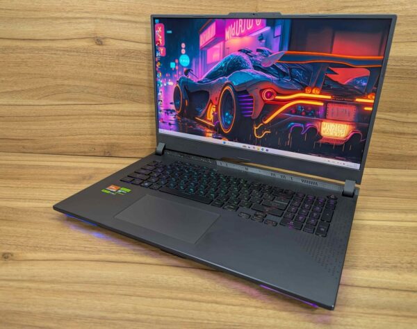 Ігровий ноутбук Asus ROG Strix G713PI / 17.3" (2560x1440) IPS / AMD Ryzen 9 7945HX (16 (32) ядер по 2.5 - 5.4 GHz) / 32 GB DDR5 / 1000 GB SSD / nVidia GeForce RTX 4070, 8 GB GDDR6, 128-bit / WebCam / Windows 11 - Зображення 4
