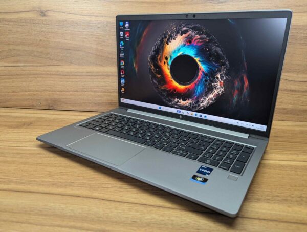Мобільна робоча станція Б-клас HP zBook Power G9 / 15.6" (1920x1080) IPS / Intel Core i7-12800H (14 (20) ядер по 3.7 - 4.8 GHz) / 32 GB DDR5 / 512 GB SSD / nVidia RTX A1000, 4 GB GDDR6, 128-bit / WebCam / TouchID / Windows 11 - Зображення 4