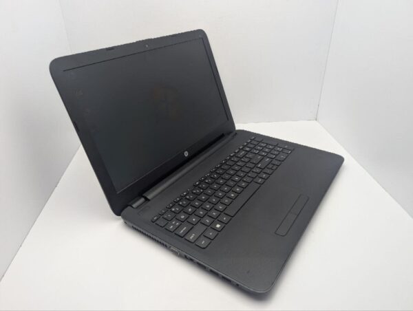 Ноутбук HP 255 G4 / 15.6" (1366x768) TN / AMD E1-6015 (2 ядра по 1.4 GHz) / 8 GB DDR3 / 320 GB HDD / AMD Radeon R2 Graphics / WebCam / DVD-ROM - Зображення 6