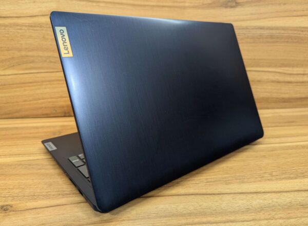 Ультрабук Lenovo IdeaPad 3 15ITL6 / 15.6" (1920x1080) IPS Touch / Intel Core i5-1155G7 (4 (8) ядра по 2.5 - 4.5 GHz) / 16 GB DDR4 / 512 GB SSD / Intel Iris Xe Graphics / WebCam / Windows 10 - Зображення 6