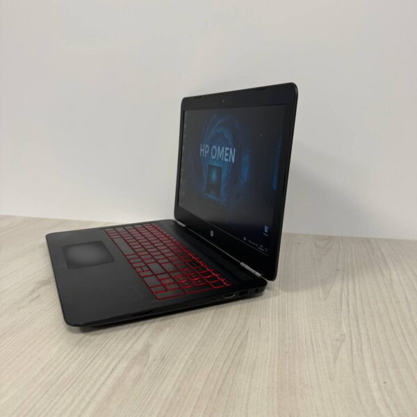 Ігровий ноутбук Б-клас HP Omen 15-ax243dx / 15.6" (1920x1080) IPS / Intel Core i7-7700HQ (4 (8) ядра по 2.8 - 3.8 GHz) / 8 GB DDR4 / 256 GB SSD NVMe / nVidia GeForce GTX 1050, 4 GB GDDR5, 128-bit / WebCam - Зображення 5