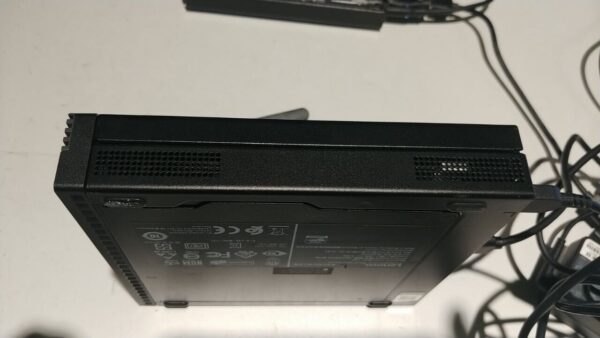Неттоп Lenovo ThinkCentre M70q USFF / Intel Core i5-10400T (6 (12) ядер по 2.0 - 3.6 GHz) / 16 GB DDR4 / 256 GB SSD / Intel HD Graphics 630 / Win 11 Pro - Зображення 7