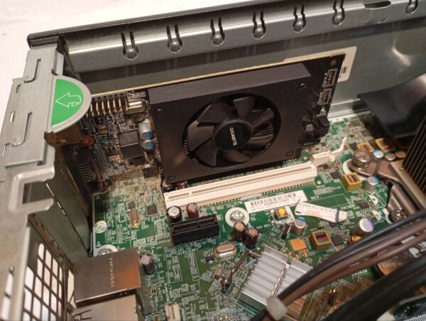 ПК HP Compaq 8200 Elite SFF / Intel Core i5-2500 (4 ядра по 3.3 - 3.7 GHz) / 16 GB DDR3 / 500 GB HDD / nVidia GeForce GT 710, 1 GB DDR3, 64-bit / DVD-RW - Зображення 6