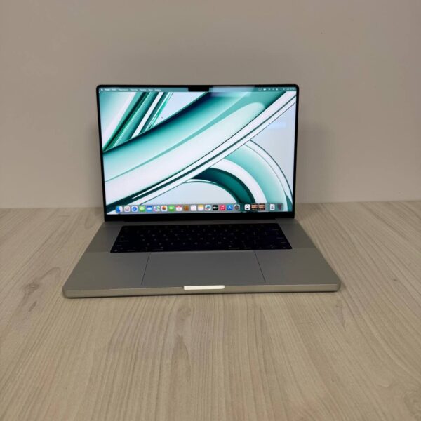Ультрабук Б-клас Apple MacBook Pro 16 A3403 (2024) / 16.2" (3456x2234) IPS / Apple M4 Pro (14 ядер по 2.6 - 4.5 GHz) / 24 GB DDR5 / 500 GB SSD / Apple M4 Pro Graphics / WebCam / MacOS - Зображення 2
