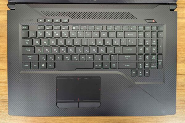 Ігровий ноутбук Asus Strix GL703GM / 17.3" (1920x1080) IPS / Intel Core i7-8750H (6 (12) ядер по 2.2 - 4.1 GHz) / 32 GB DDR4 / 512 GB SSD / nVidia GeForce GTX 1060, 6 GB GDDR5, 192-bit / WebCam / Windows 10 - Зображення 3