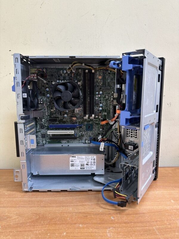 Комп'ютер Dell OptiPlex 7040 Tower / Intel Core i5-6500 (4 ядра по 3.2 -3.6 GHz) / 8 GB DDR4 / no HDD / Intel HD Graphics 530 / 240W / DVD-RW / DisplayPort / HDMI - Зображення 8