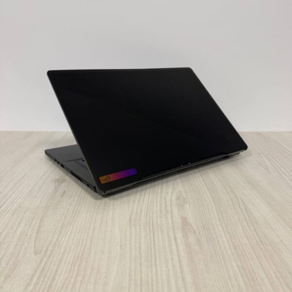 Ігровий ноутбук Asus ROG Zephyrus M16 GU604VI / 16" (2560x1600) IPS / Intel Core i9-13900H (14 (20) ядер по 2.6 - 5.4 GHz) / 16 GB DDR5 / 1000 GB SSD NVMe / nVidia GeForce RTX 4070, 8 GB GDDR6, 128-bit / WebCam - Зображення 6