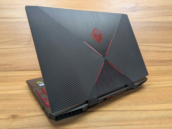Ігровий ноутбук HP OMEN 15-dc0045nr / 15.6" (1920x1080) IPS / Intel Core i7-8750H (6 (12) ядер по 2.2 - 4.1 GHz) / 32 GB DDR4 / 512 GB SSD / nVidia GeForce GTX 1070, 8 GB GDDR5, 256-bit / WebCam / Windows 10 - Зображення 7