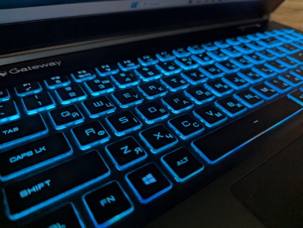 Ігровий ноутбук Gateway GGNC51518 / 15.6" (1920x1080) IPS / Intel Core i5-11400H (6 (12) ядер по 2.7 - 4.5 GHz) / 16 GB DDR4 / 512 GB SSD / nVidia GeForce RTX 3050, 4 GB GDDR6, 128-bit / WebCam / Windows 11 - Зображення 6