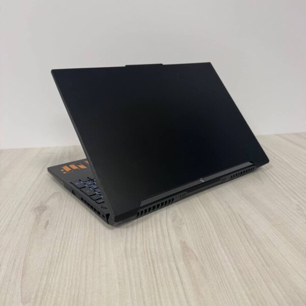 Ігровий ноутбук Б-клас Asus TUF Gaming Advantage A16 FA617NS / 16" (1920x1200) IPS / AMD Ryzen 7 7735HS (8 (16) ядер по 3.2 - 4.75 GHz) / 16 GB DDR5 / 512 GB SSD NVMe / AMD Radeon RX 7600S, 8 GB GDDR6, 128-bit / WebCam - Зображення 6