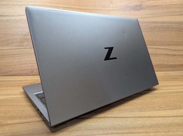 Мобільна робоча станція Б-клас HP zBook Power G9 / 15.6" (1920x1080) IPS / Intel Core i7-12800H (14 (20) ядер по 3.7 - 4.8 GHz) / 32 GB DDR5 / 512 GB SSD / nVidia RTX A1000, 4 GB GDDR6, 128-bit / WebCam / TouchID / Windows 11 - Зображення 6
