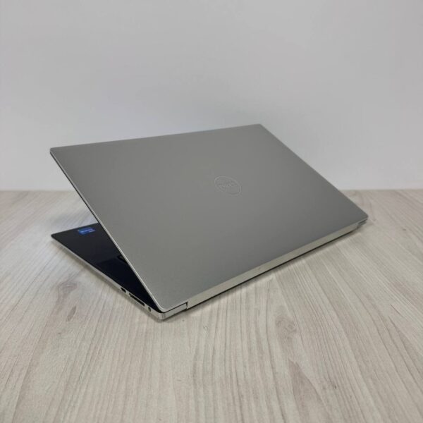 Ігровий ноутбук Dell XPS 15 9510 / 15.6" (1920x1200) IPS / Intel Core i7-11800H (8 (16) ядер по 4.6 GHz) / 16 GB DDR4 / 512 GB SSD NVMe / nVidia GeForce RTX 3050, 4 GB GDDR6, 128-bit / WebCam - Зображення 6