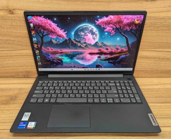 Ультрабук Lenovo V15 G4 IRU / 15.6" (1920x1080) IPS / Intel Core i7-1355U (10 (12) ядер по 3.7 - 5.0 GHz) / 16 GB DDR4 / 512 GB SSD / Intel Iris Xe Graphics / WebCam / Windows 11 - Зображення 2
