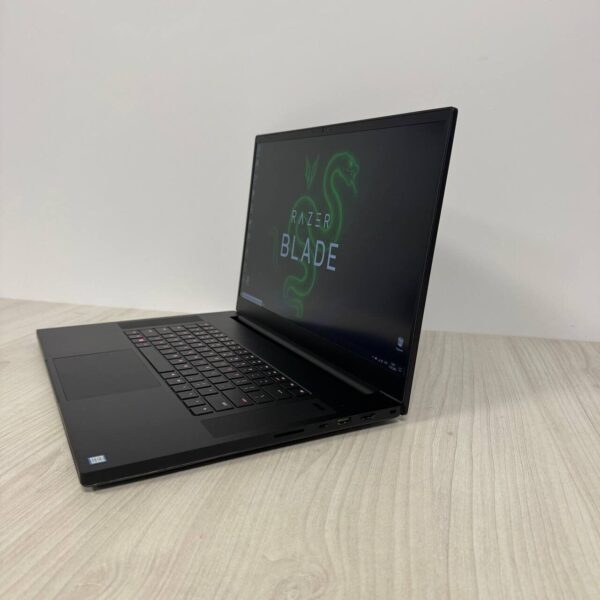Ігровий ноутбук Б-клас Razer Blade 17 RZ09-0314 / 17.3" (1920x1080) IPS / Intel Core i7-9750H (6 (12) ядра по 2.6 - 4.5 GHz) / 16 GB DDR4 / 1000 GB SSD NVMe / nVidia GeForce RTX 2070 Max-Q, 8 GB GDDR6, 256-bit / WebCam - Зображення 5