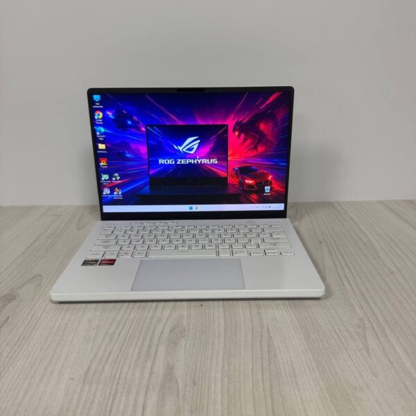 Ігровий ультрабук Б-клас Asus ROG Zephyrus G14 GA402RK / 14" (2560x1600) IPS / AMD Ryzen 9 6900HS (8 (16) ядер по 3.3 - 4.9 GHz) / 16 GB DDR5 / 1000 GB SSD NVMe / AMD Radeon RX 6800S, 8 GB GDDR6, 128-bit / WebCam - Зображення 2