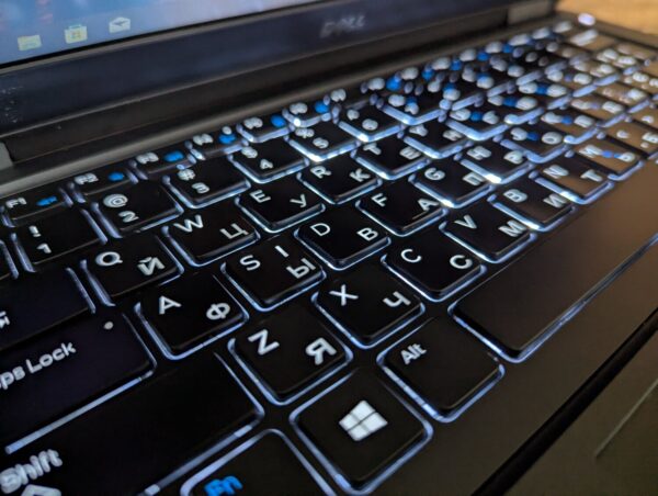 Нетбук Б-клас Dell Latitude E5250 / 12.5" (1366x768) TN / Intel Core i5-4210U (2 (4) ядра по 1.7 - 2.7 GHz) / 8 GB DDR3 / 240 GB SSD / Intel HD Graphics 4400 / WebCam / Windows 10 - Зображення 6