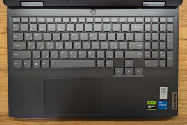 Ігровий ноутбук Б-клас Lenovo IdeaPad Gaming 3 15IAH7 / 15.6" (1920x1080) IPS / Intel Core i5-12450H (8 (12) ядер по 3.3 - 4.4 GHz) / 16 GB DDR4 / 512 GB SSD / nVidia GeForce RTX 3050, 4 GB GDDR6, 128-bit / WebCam / Windows 11 - Зображення 3