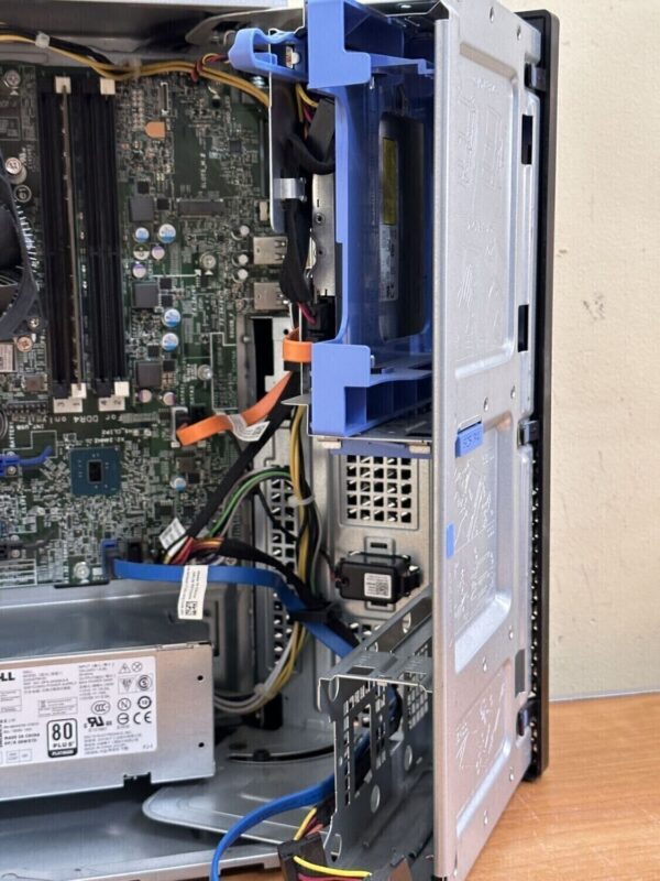 Комп'ютер Dell OptiPlex 7040 Tower / Intel Core i5-6500 (4 ядра по 3.2 -3.6 GHz) / 8 GB DDR4 / no HDD / Intel HD Graphics 530 / 240W / DVD-RW / DisplayPort / HDMI - Зображення 10