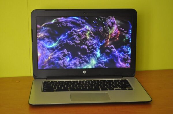 Ноутбук Б-клас HP ChromeBook 14 G4 / 14" (1366x768) TN / Intel Celeron N2840 (2 ядра по 2.16 - 2.58 GHz) / 4 GB DDR3 / 16 GB eMMC / Intel HD Graphics / WebCam / Chrome OS + Блок живлення - Зображення 3