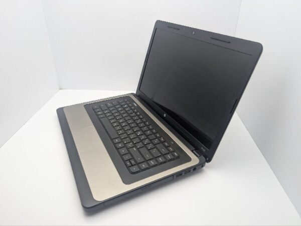 Ноутбук HP 635 / 15.6" (1366x768) TN / AMD E-450 (2 ядра по 1.65 GHz) / 6 GB DDR3 / 320 GB HDD / AMD Radeon HD 6320 Graphics / WebCam - Зображення 6