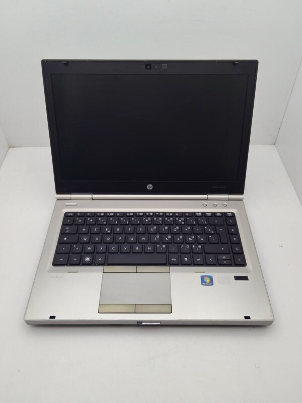 Ноутбук HP EliteBook 8470p / 14" (1600x900) TN / Intel Core i5-3380M (2 (4) ядра по 2.9 - 3.6 GHz) / 6 GB DDR3 / 320 GB HDD / Intel HD Graphics 4000 / WebCam - Зображення 2