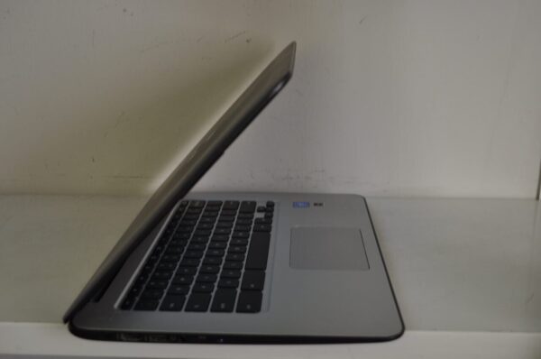 Ноутбук Б-клас HP ChromeBook 14 G4 / 14" (1366x768) TN / Intel Celeron N2840 (2 ядра по 2.16 - 2.58 GHz) / 4 GB DDR3 / 16 GB eMMC / Intel HD Graphics / WebCam / Chrome OS + Блок живлення - Зображення 15