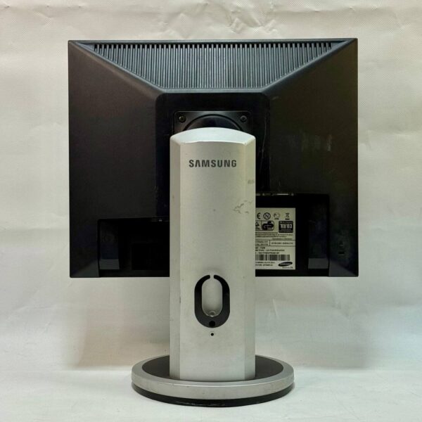Комплект ПК: Fujitsu Esprimo P5731 E-Star5 Tower / Intel Pentium E5400 (2 ядра по 0.800 - 2.7 GHz) / 8 GB DDR3 / 250 GB HDD / Intel Graphics / DVD-ROM + Монітор Б-клас Samsung SyncMaster 740B / 17" (1280x1024) TN + Клавіатура, мишка, кабелі - Зображення 6