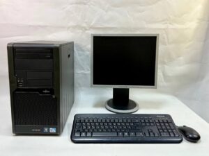 Комплект ПК: Fujitsu Esprimo P5731 E-Star5 Tower / Intel Pentium E5400 (2 ядра по 0.800 - 2.7 GHz) / 8 GB DDR3 / 250 GB HDD / Intel Graphics / DVD-ROM + Монітор Б-клас Samsung SyncMaster 740B / 17" (1280x1024) TN + Клавіатура, мишка, кабелі