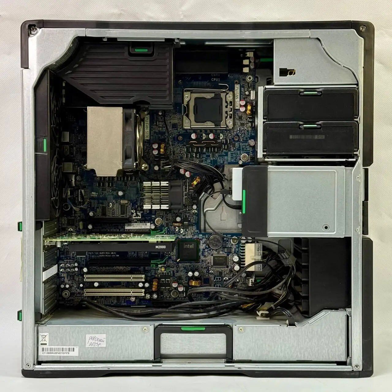 Робоча станція HP Z600 Workstation Tower / Intel Xeon E5520 (4 (8) ядра по 2.2 - 2.5 GHz) / 12 GB DDR3 / 240 GB SSD + 500 GB HDD / nVidia Quadro M2000, 4 GB GDDR5, 128-bit / DVD-ROM / 650W - Зображення 5