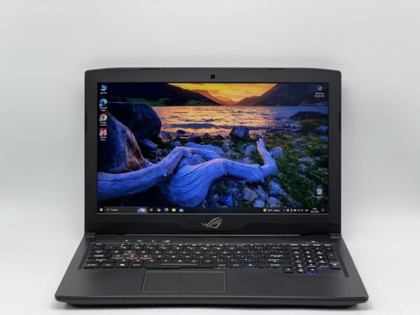 Ігровий ноутбук Asus ROG Strix GL503VD / 15.6" (1920x1080) IPS / Intel Core i7-7700HQ (4 (8) ядра по 2.8 - 3.8 GHz) / 16 GB DDR4 / 480 GB SSD / nVidia GeForce GTX 1050, 4 GB GDDR5, 128-bit / WebCam - Зображення 2