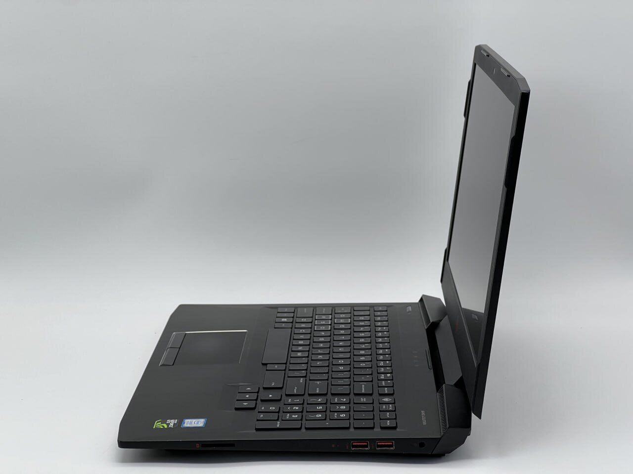 Ігровий ноутбук Б-клас HP Omen 15-ce198wm / 15.6" (1920x1080) IPS / Intel Core i7-8750H (6 (12) ядер по 2.2 - 4.1 GHz) / 16 GB DDR4 / 960 GB SSD / nVidia GeForce GTX 1060, 6 GB GDDR5, 192-bit / WebCam - Зображення 6