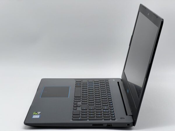 Ігровий ноутбук Dell G3 3579 / 15.6" (1920x1080) IPS / Intel Core i7-8750H (6 (12) ядра по 2.2 - 4.1 GHz) / 16 GB DDR4 / 240 GB SSD + 1000 GB HDD / nVidia GeForce GTX 1050 Ti, 4 GB GDDR5, 128-bit / WebCam - Зображення 4