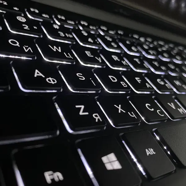 Ігровий ноутбук Dell XPS 15 7590 / 15.6" (1920x1080) IPS / Intel Core i7-9750H (6 (12) ядер по 2.6 - 4.5 GHz) / 16 GB DDR4 / 512 GB SSD / nVidia GeForce GTX 1650, 4 GB GDDR6, 128-bit / WebCam / HDMI - Зображення 6