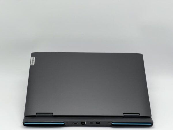 Ігровий ноутбук Lenovo IdeaPad Gaming 3 15IAH7 / 15.6" (1920x1080) IPS / Intel Core i5-12450H (8 (12) ядер по 1.5 - 4.4 GHz) / 16 GB DDR4 / 480 GB SSD / nVidia GeForce RTX 3050, 4 GB GDDR6, 128-bit / WebCam - Зображення 5