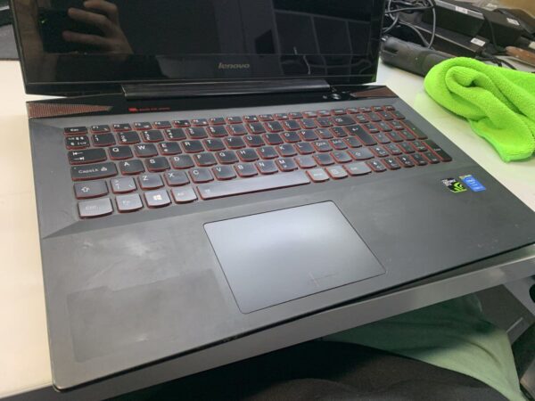 Ігровий ноутбук Б-клас Lenovo Y50-70 / 15.6" (3840x2160) IPS / Intel Core i7-4710HQ (4 (8) ядра по 2.5 - 3.5 GHz) / 16 GB DDR3 / 240 GB SSD / nVidia GeForce GTX 860M, 2 GB GDDR5, 128-bit / WebCam - Зображення 5