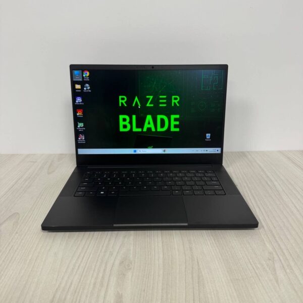 Ігровий ультрабук Razer Blade 14 RZ09-0427 / 14" (2560x1440) IPS / AMD Ryzen 9 6900HX (8 (16) ядер по 3.3 - 4.9 GHz) / 16 GB DDR5 / 1000 GB SSD NVMe / nVidia GeForce RTX 3070 Ti, 8 GB GDDR6, 256-bit / WebCam - Зображення 2