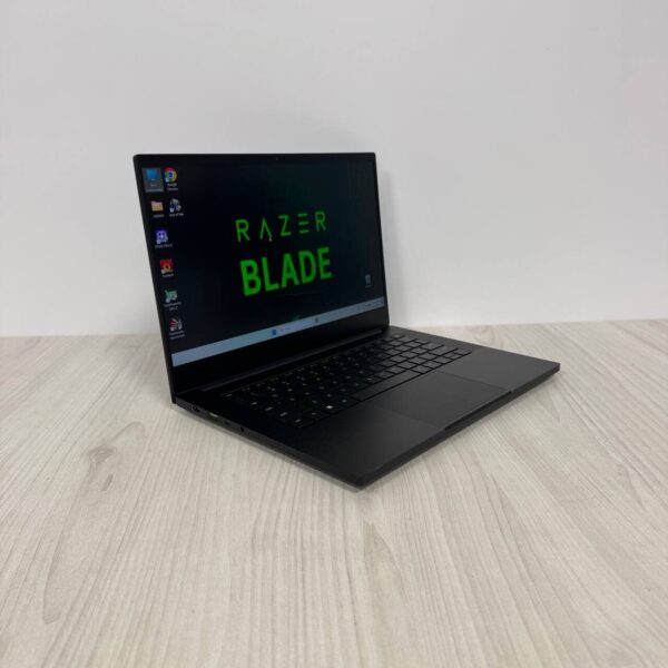 Ігровий ультрабук Razer Blade 14 RZ09-0427 / 14" (2560x1440) IPS / AMD Ryzen 9 6900HX (8 (16) ядер по 3.3 - 4.9 GHz) / 16 GB DDR5 / 1000 GB SSD NVMe / nVidia GeForce RTX 3070 Ti, 8 GB GDDR6, 256-bit / WebCam - Зображення 4