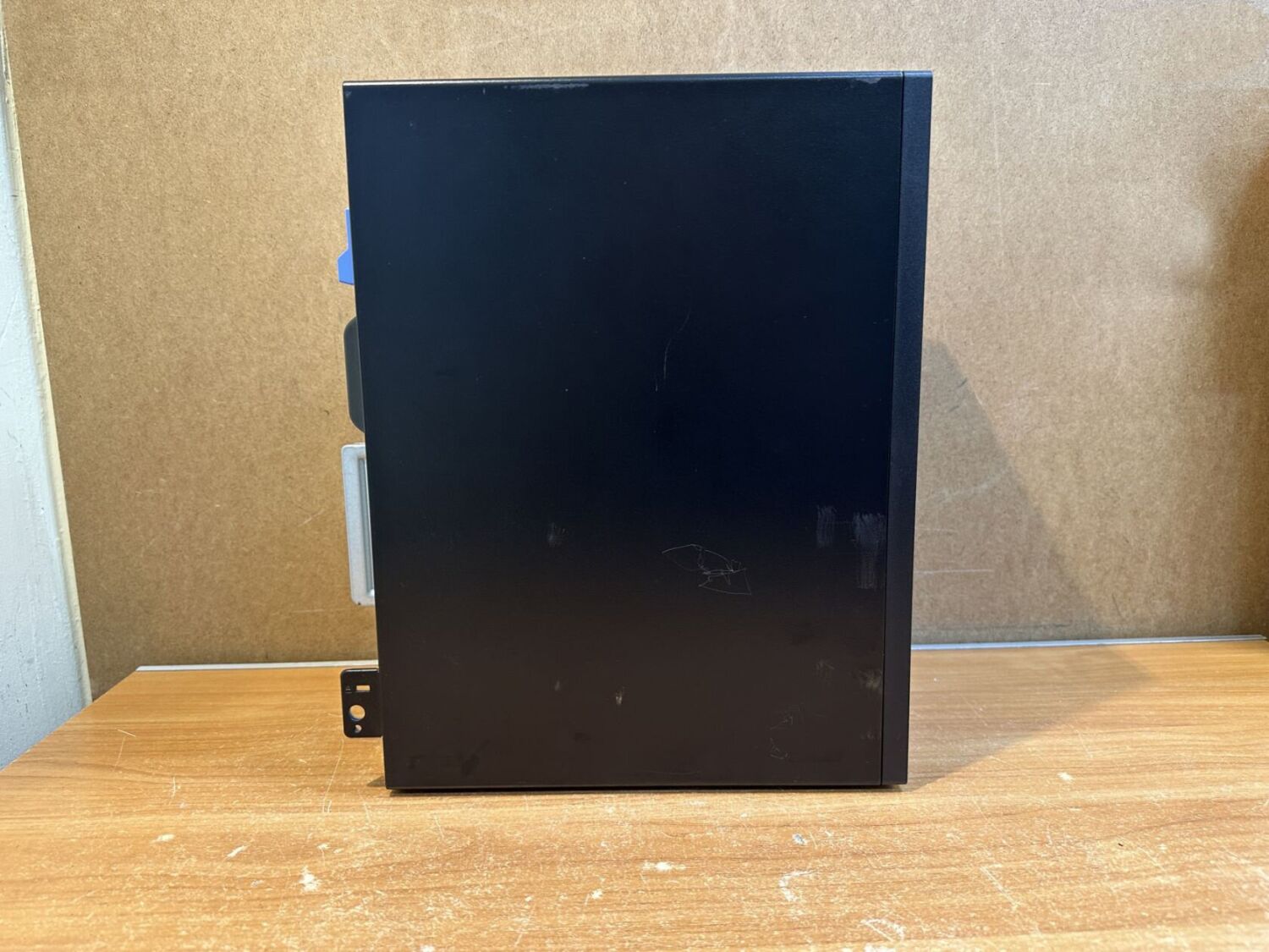 Комп'ютер Б-клас Dell OptiPlex 7060 Tower / Intel Core i5-8500 (6 ядер по 3.0 - 4.1 GHz) / 8 GB DDR4 / 120 GB SSD / Intel UHD Graphics 630 / 260W / USB 3.1 / DisplayPort - Зображення 5