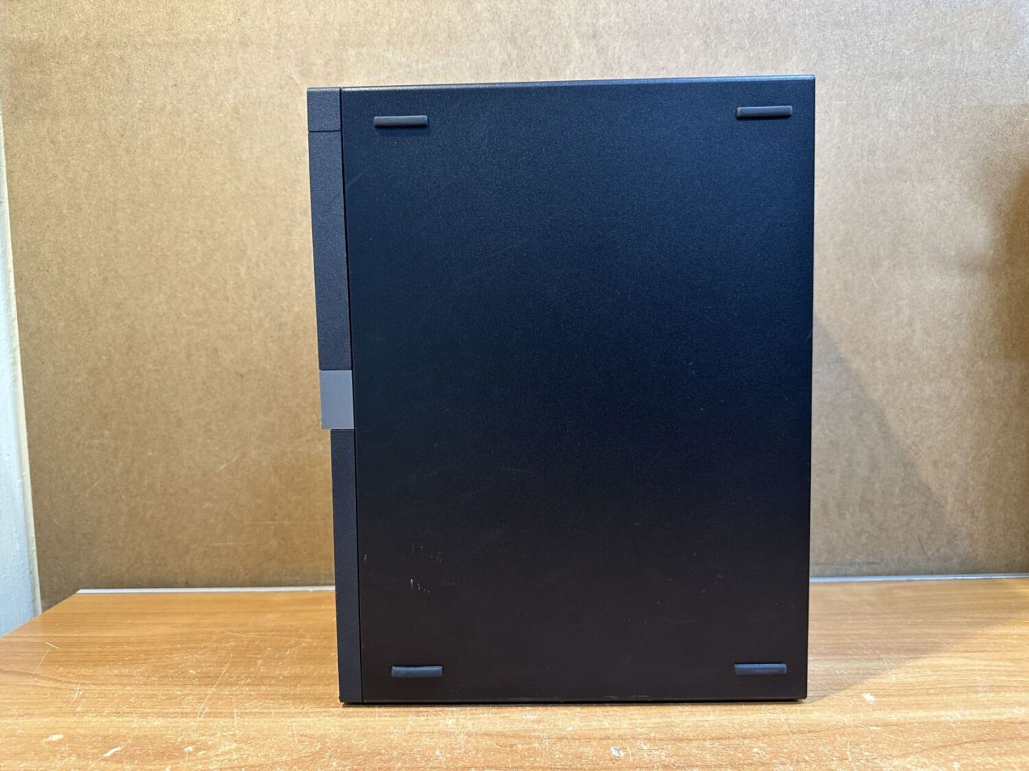 Комп'ютер Dell OptiPlex 7050 Tower / Intel Core i5-7500 (4 ядра по 3.4 - 3.8 GHz) / 16 GB DDR4 / 240 GB SSD / Intel HD Graphics 630 / 240W / HDMI / DisplayPort - Зображення 4