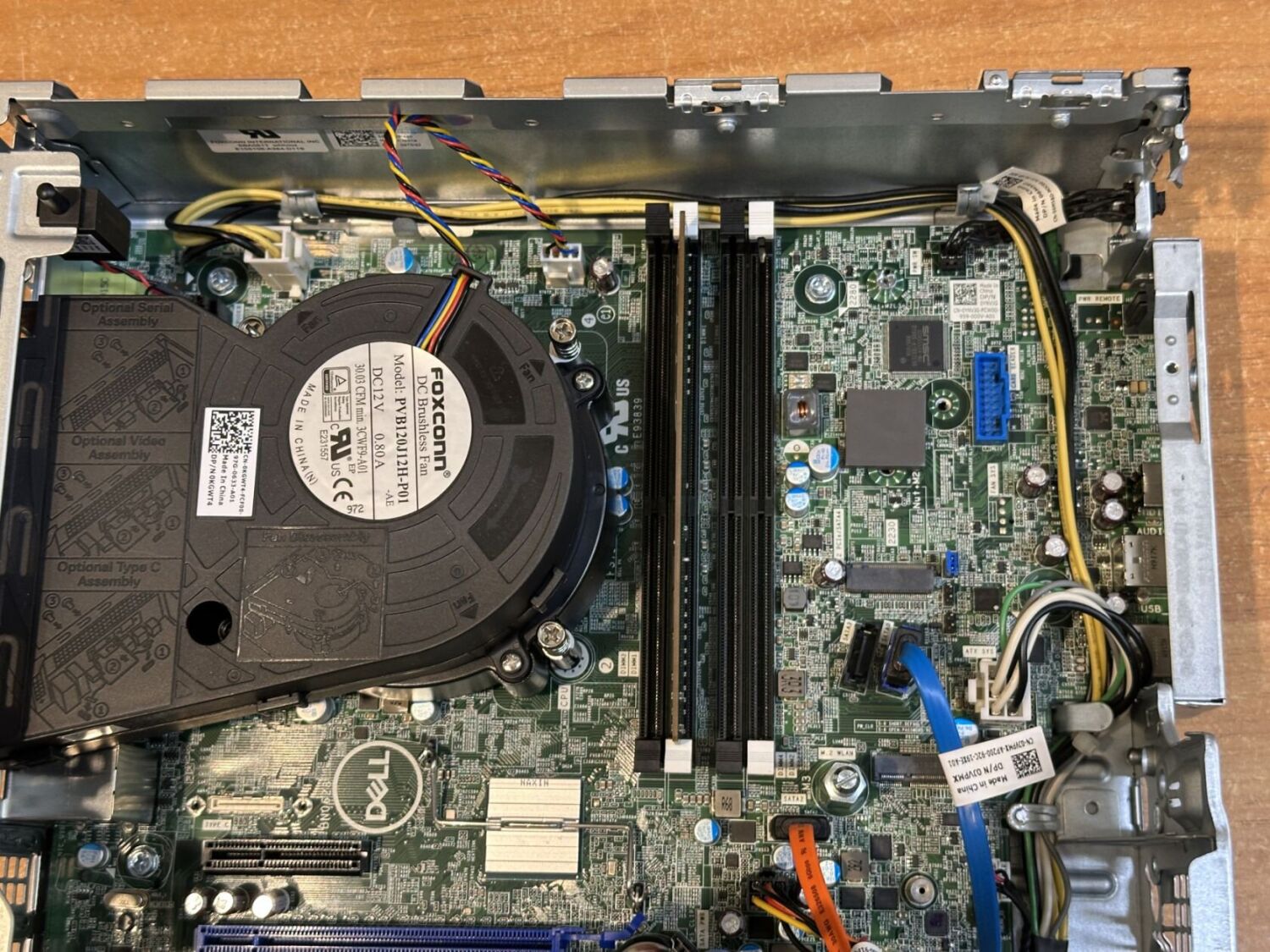 Комп'ютер Dell OptiPlex 7070 SFF / Intel Core i5-9500 (6 ядер по 3.0 - 4.4 GHz) / 8 GB DDR4 / no HDD / Intel UHD Graphics 630 / 200W / DisplayPort - Зображення 7