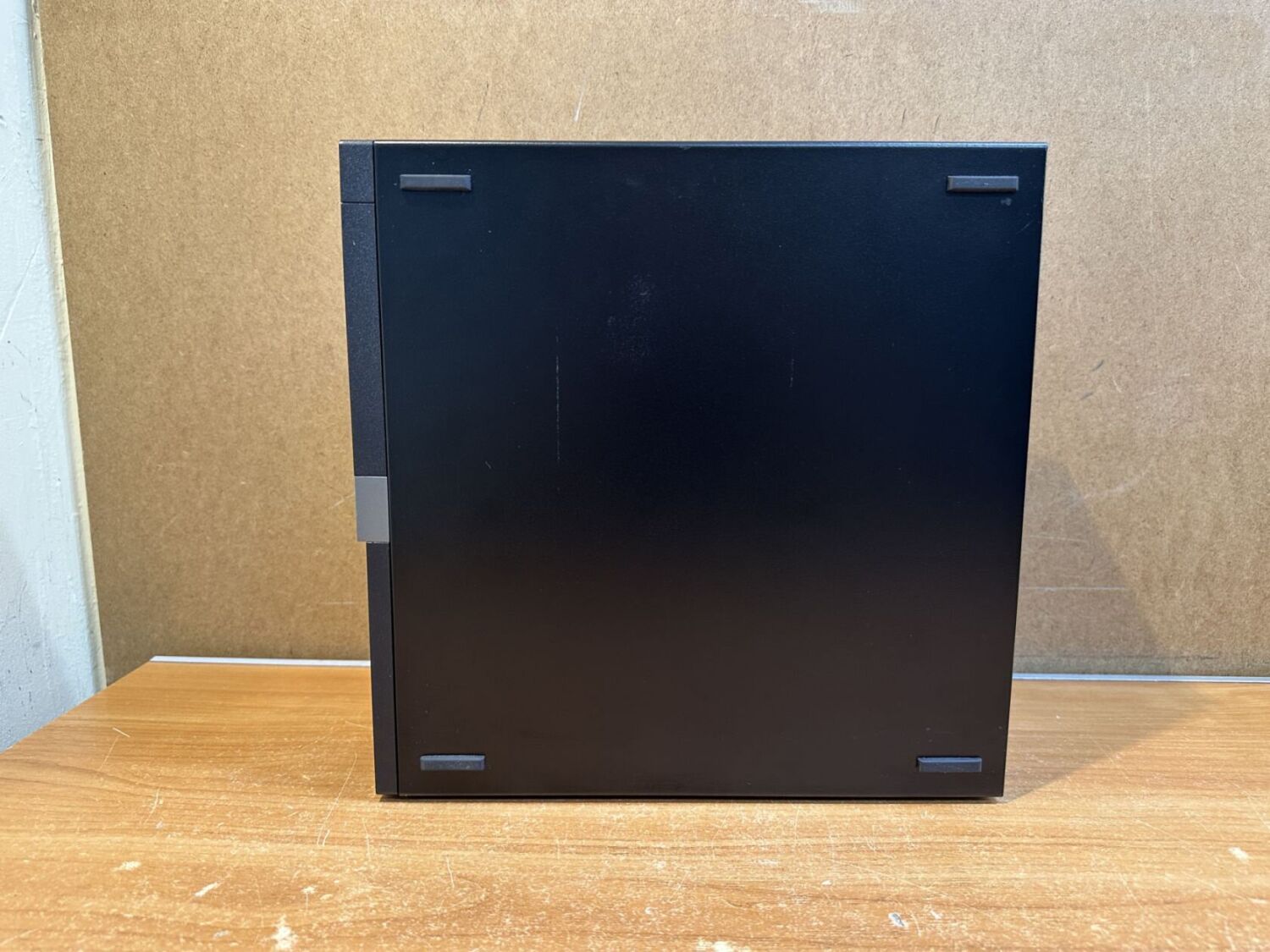 Комп'ютер Dell OptiPlex 7070 SFF / Intel Core i5-9500 (6 ядер по 3.0 - 4.4 GHz) / 8 GB DDR4 / no HDD / Intel UHD Graphics 630 / 200W / DisplayPort - Зображення 4