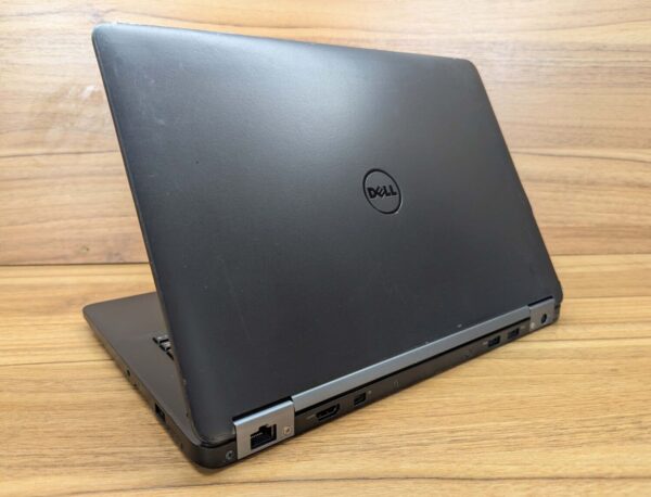 Нетбук Б-клас Dell Latitude E7270 / 12.5" (1366x768) TN / Intel Core i5-6300U (2 (4) ядра по 2.4 - 3.0 GHz) / 8 GB DDR4 / 240 GB SSD / Intel HD Graphics 520 / WebCam / HDMI / Windows 10 - Зображення 8