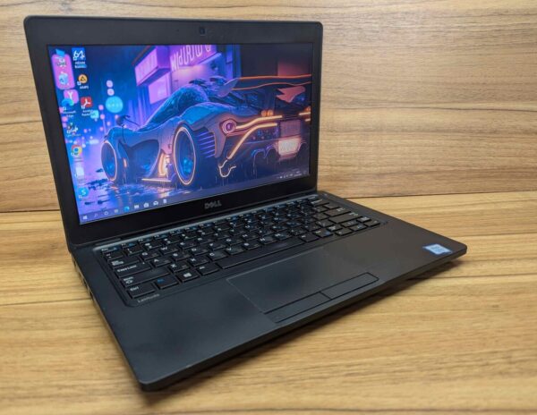 Нетбук Dell Latitude 5280 / 12.5" (1366x768) TN / Intel Core i5-7200U (2 (4) ядра по 2.5 - 3.1 GHz) / 8 GB DDR4 / 240 GB SSD / Intel HD Graphics 620 / WebCam / Windows 10 - Зображення 4
