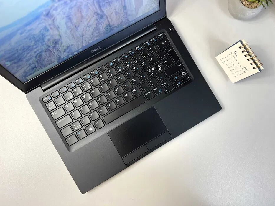 Нетбук Dell Latitude 7290 / 12.5" (1366x768) TN / Intel Core i5-7300U (2 (4) ядра по 2.6 - 3.5 GHz) / 8 GB DDR4 / 256 GB SSD / Intel UHD Graphics 620 / WebCam / Win 10 Pro - Зображення 3