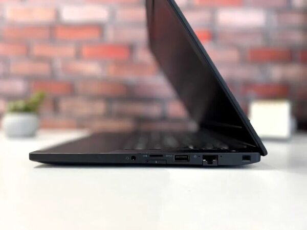 Нетбук Dell Latitude 7290 / 12.5" (1366x768) TN / Intel Core i5-7300U (2 (4) ядра по 2.6 - 3.5 GHz) / 8 GB DDR4 / 256 GB SSD / Intel UHD Graphics 620 / WebCam / Win 10 Pro - Зображення 5