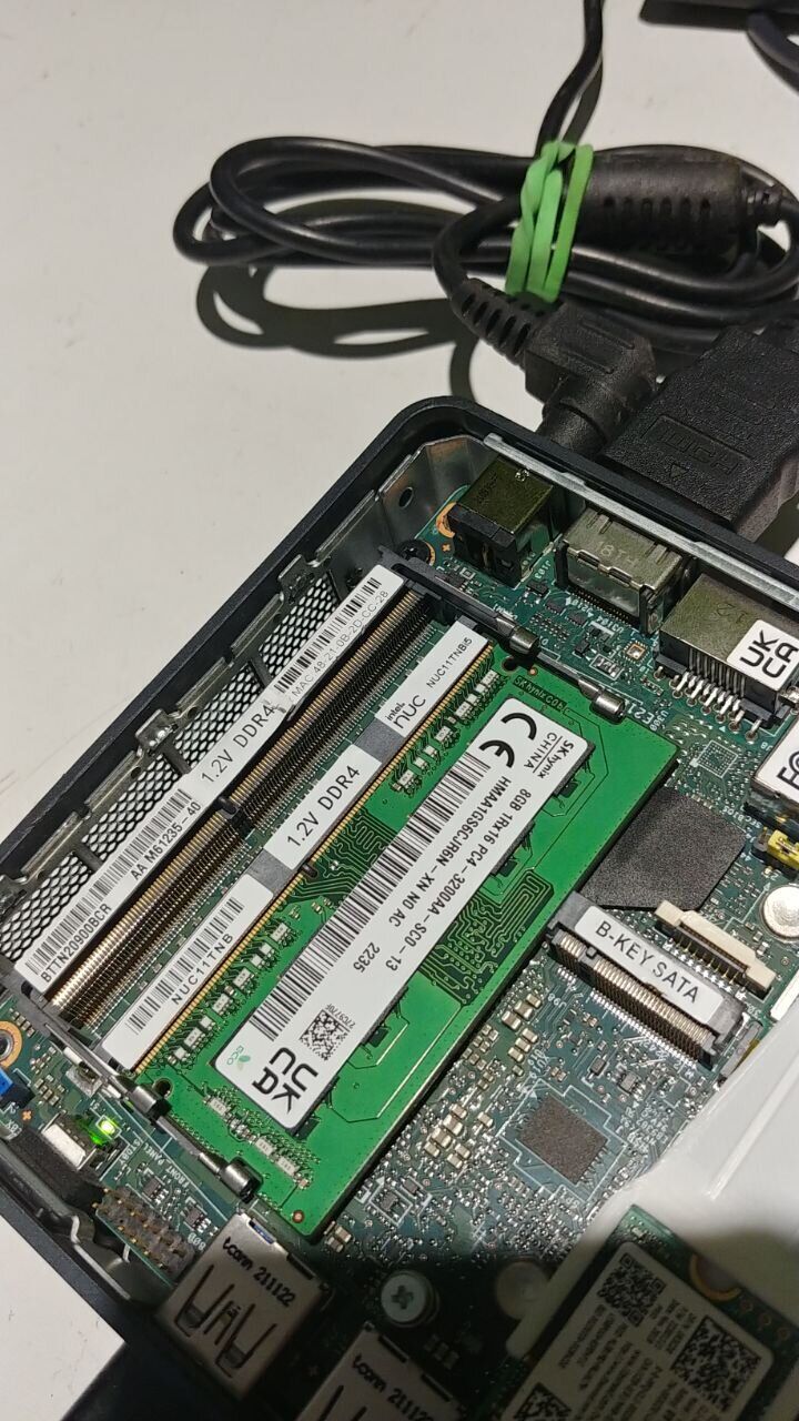 Неттоп Б-клас Intel NUC 11TNBi5 USFF / Intel Core i5-1135G7 (4 (8) ядра по 2.4 - 4.2 GHz) / 8 GB DDR4 / 128 GB SSD / Intel Xe Graphics / USB 3.1 / Wi-Fi / Bluetooth / HDMI / Блок живлення в комплекті - Зображення 8