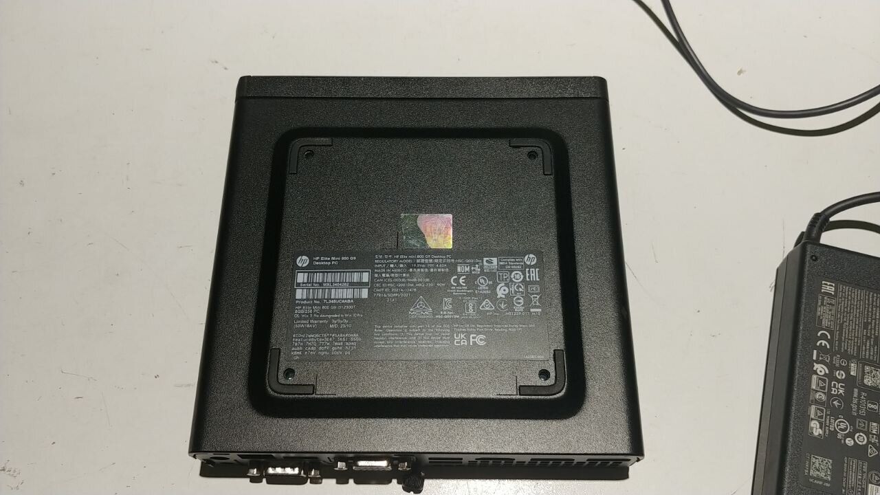 Неттоп Б-клас HP Elite Mini 800 G9 USFF / Intel Core i3-12300T (4 (8) ядра по 2.3 - 4.2 GHz) / 16 GB DDR4 / 256 GB SSD / Intel UHD Graphics 730 / Com Port / HDMI / VGA / DP / Windows 11 Pro - Зображення 6