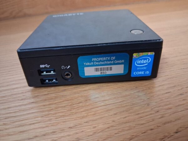 Неттоп Gigabyte Brix (GB-BXi5-5200) USFF / Intel Core i5-5200U (2 (4) ядра по 2.2 - 2.7 GHz) / 8 GB DDR3 / 120 GB SSD / Intel HD Graphics 5500 / HDMI / miniDP / Wi-Fi / Блок живлення в комплекті - Зображення 2